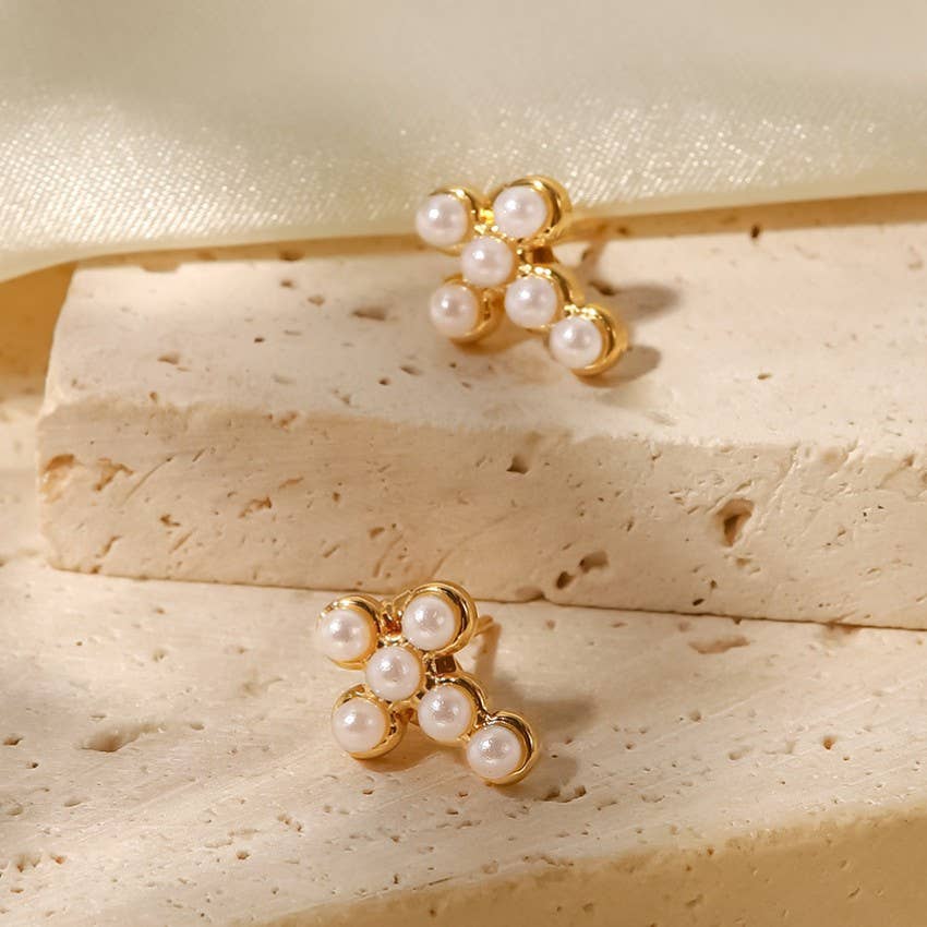 PEARL STUD EARRINGS