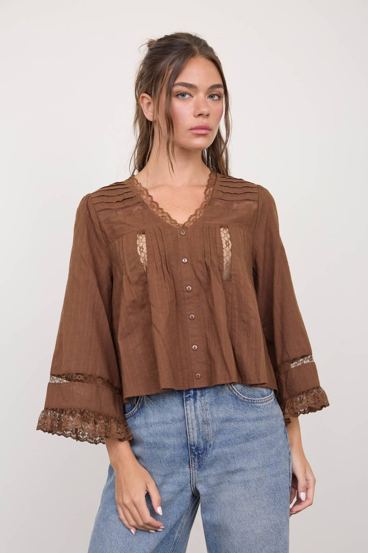 TEXTURED STRIPE LACE TRIM PLEATED BUTTON DOWN TOP
