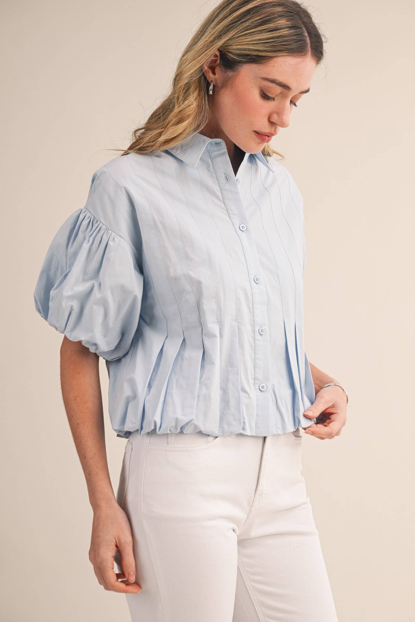 PLEATED BUBBLE HEM BUTTON DOWN TOP MTP4694: BANANA CREAM / S