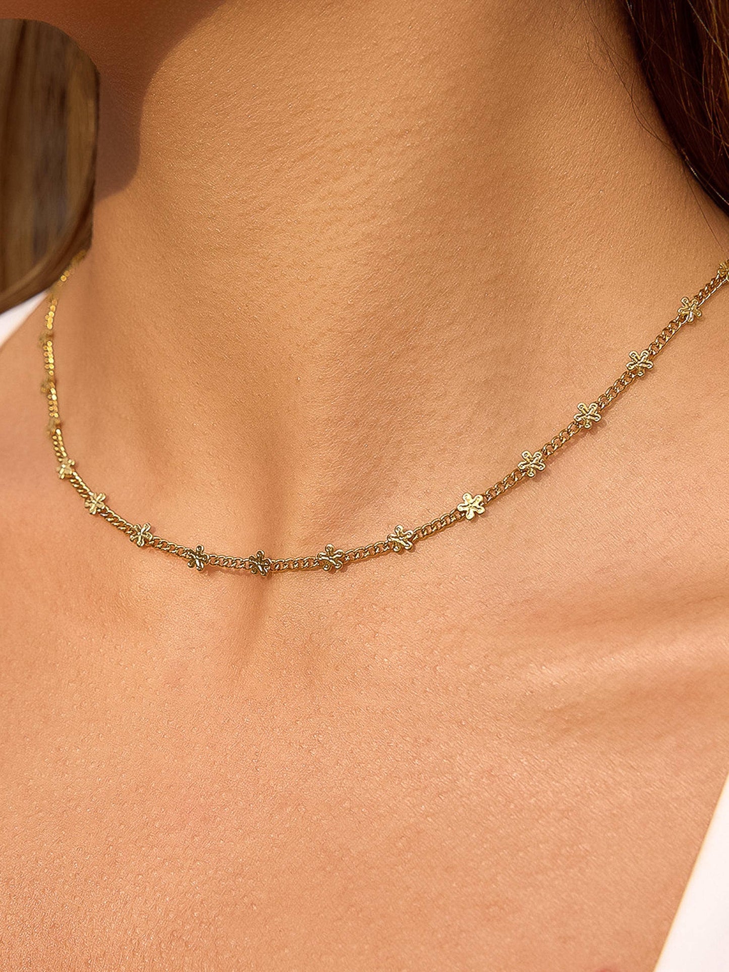 Dainty Flower Chain Necklac