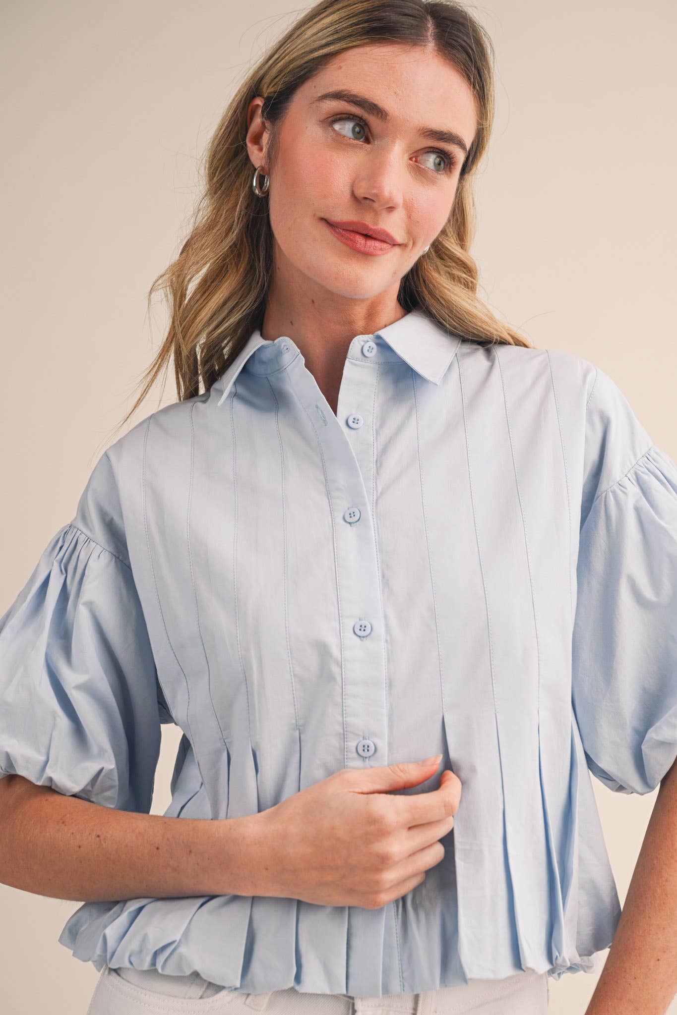 PLEATED BUBBLE HEM BUTTON DOWN TOP MTP4694: BANANA CREAM / S