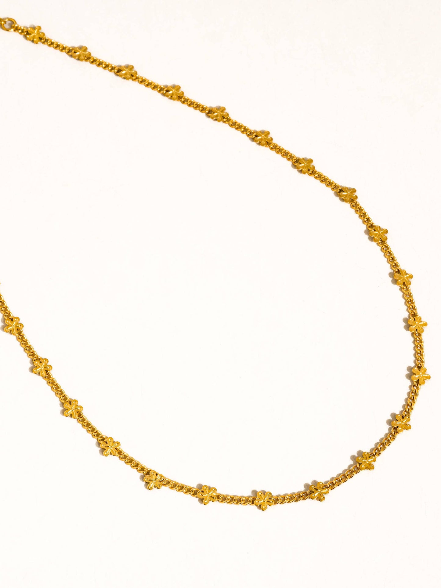 Dainty Flower Chain Necklac