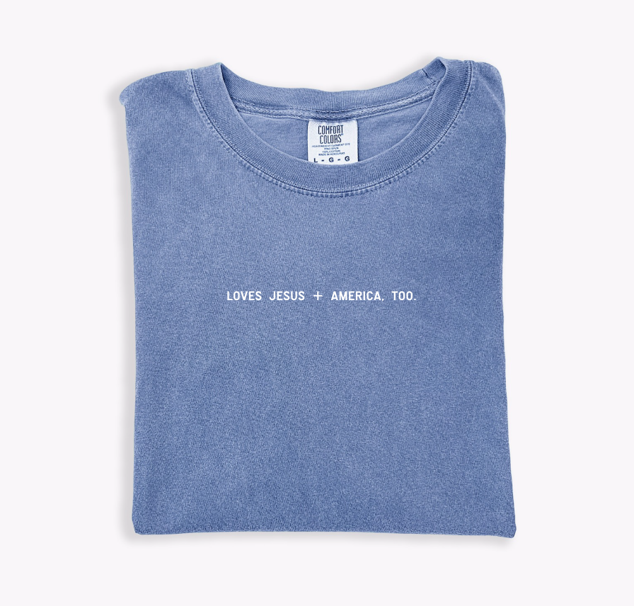 Loves Jesus + America, Tee