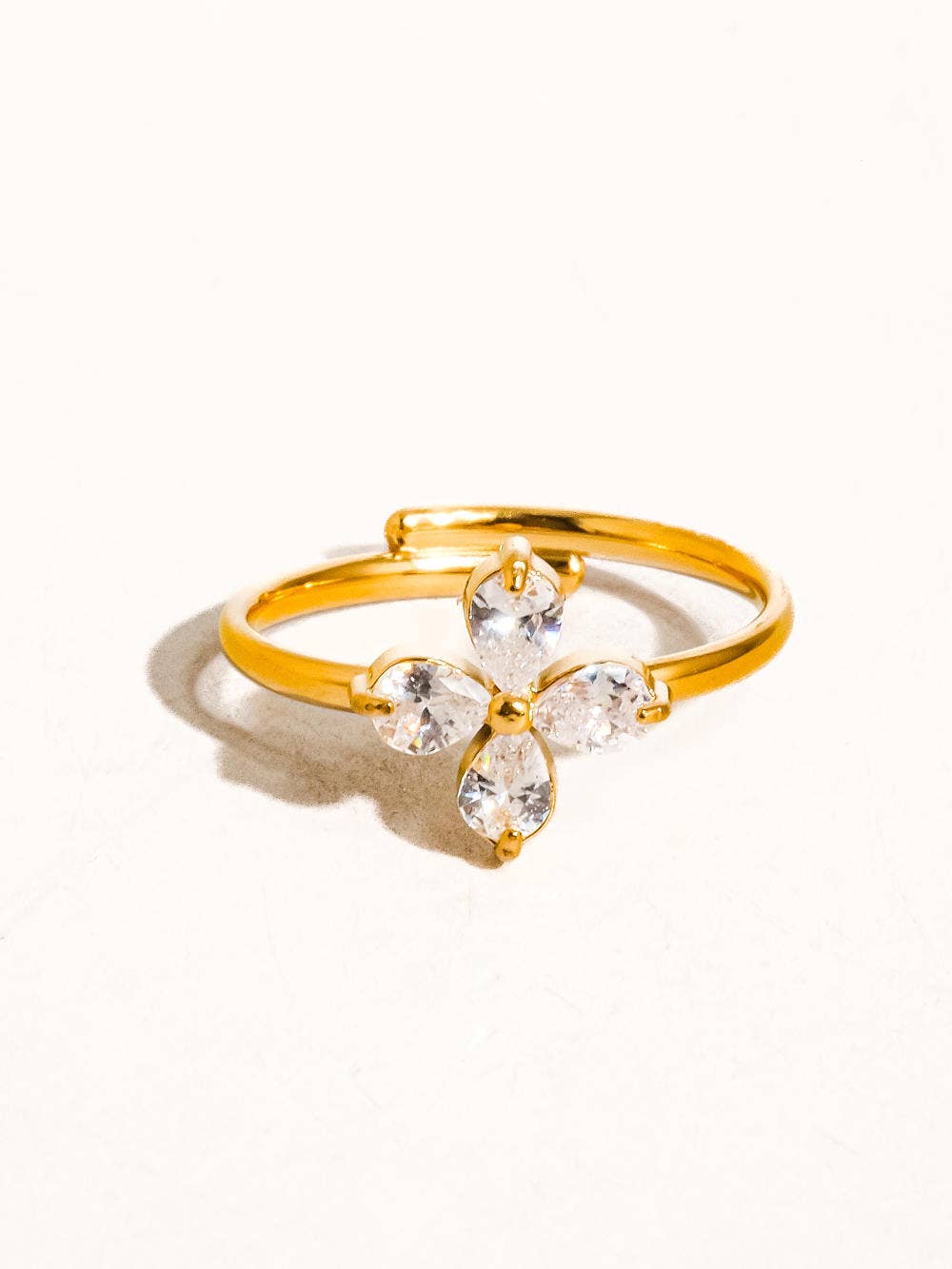 Clover Ring