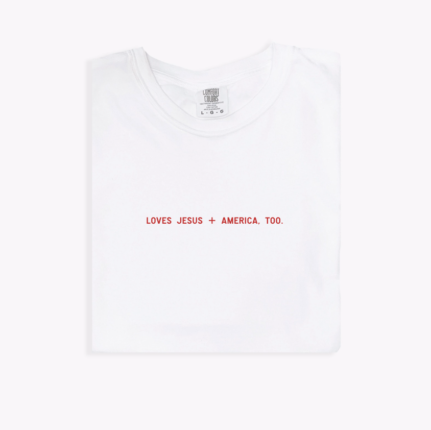 Loves Jesus + America, Tee