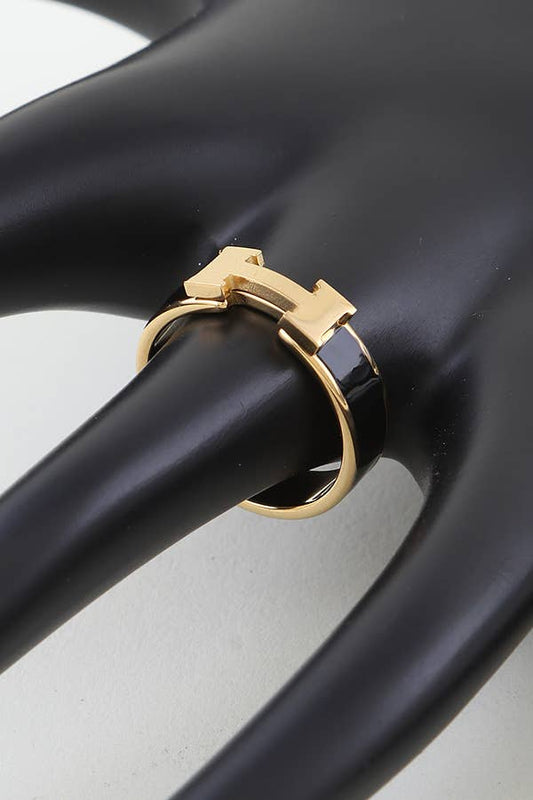 H Classy Ring
