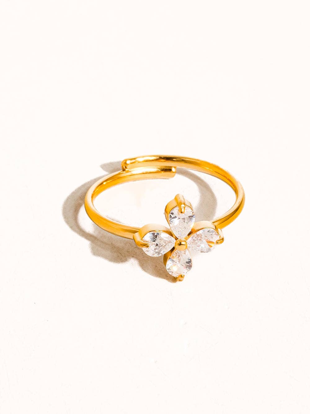 Clover Ring