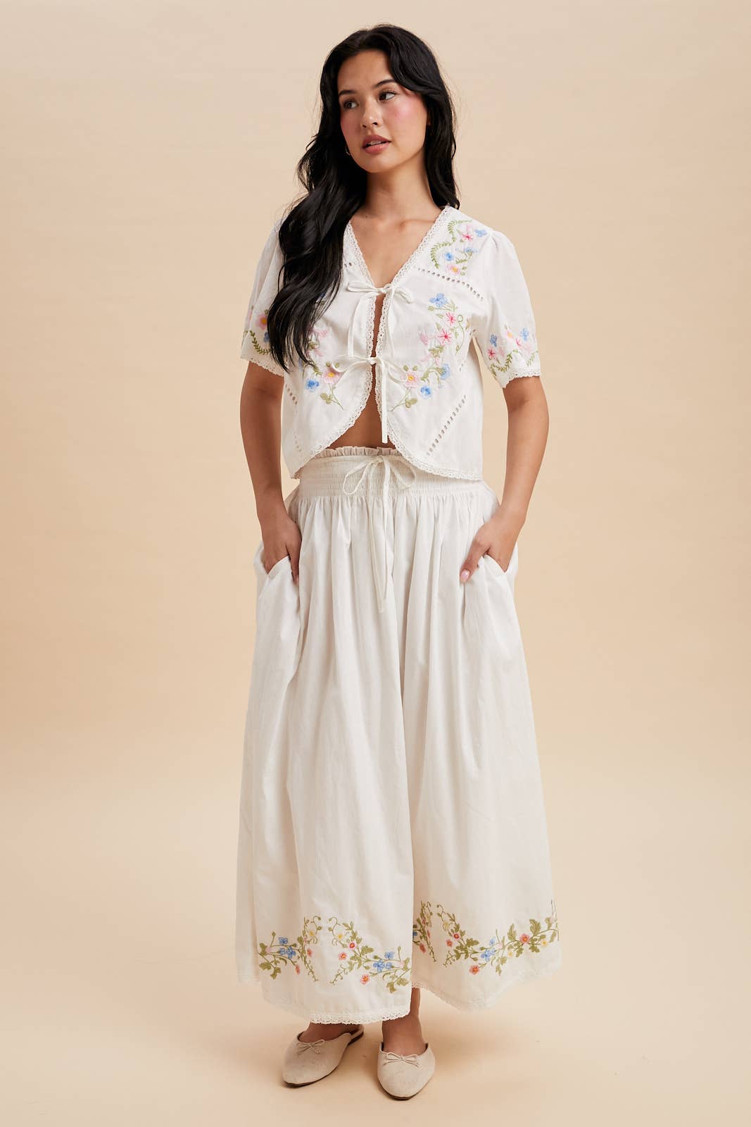 Embroidered spring set