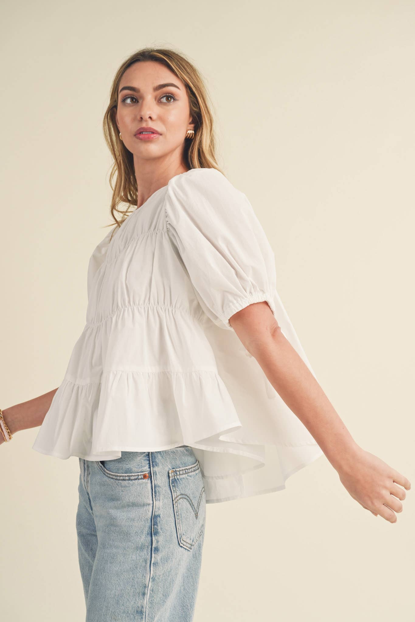 TIERED SHIRRING PUFF SLEEVE TOP MTP3081: PEACH FUZZ / S