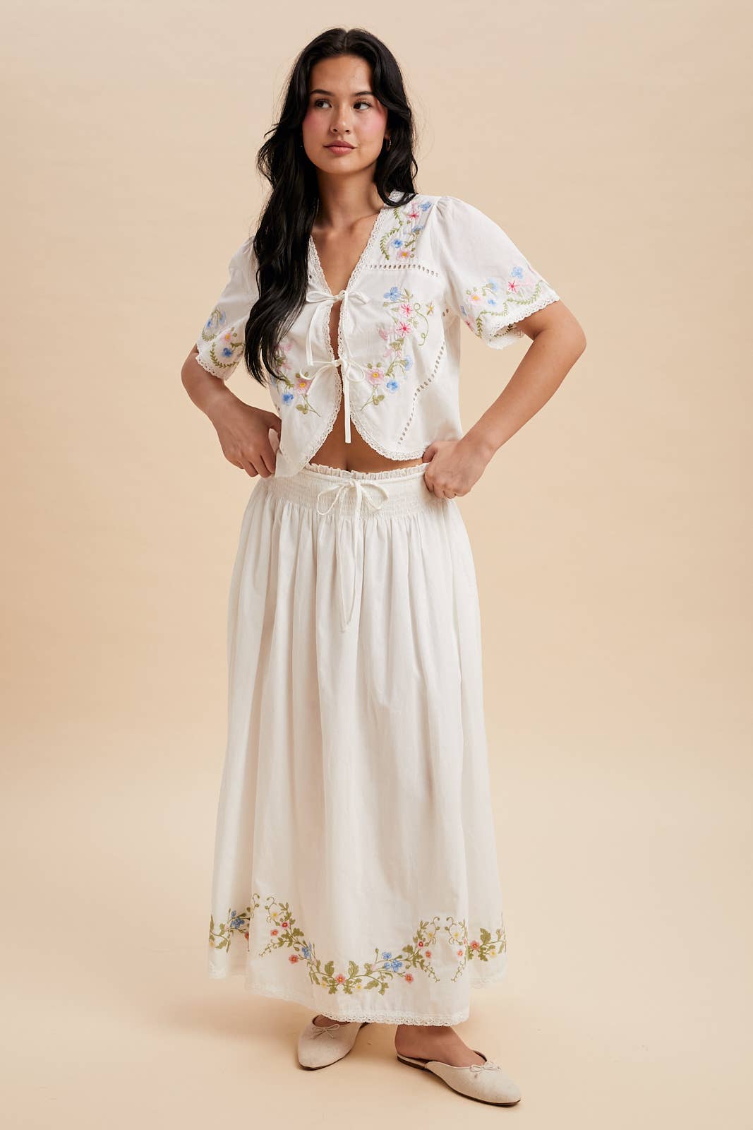 Embroidered spring set