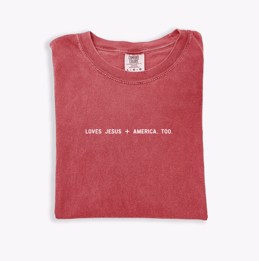 Loves Jesus + America, Tee