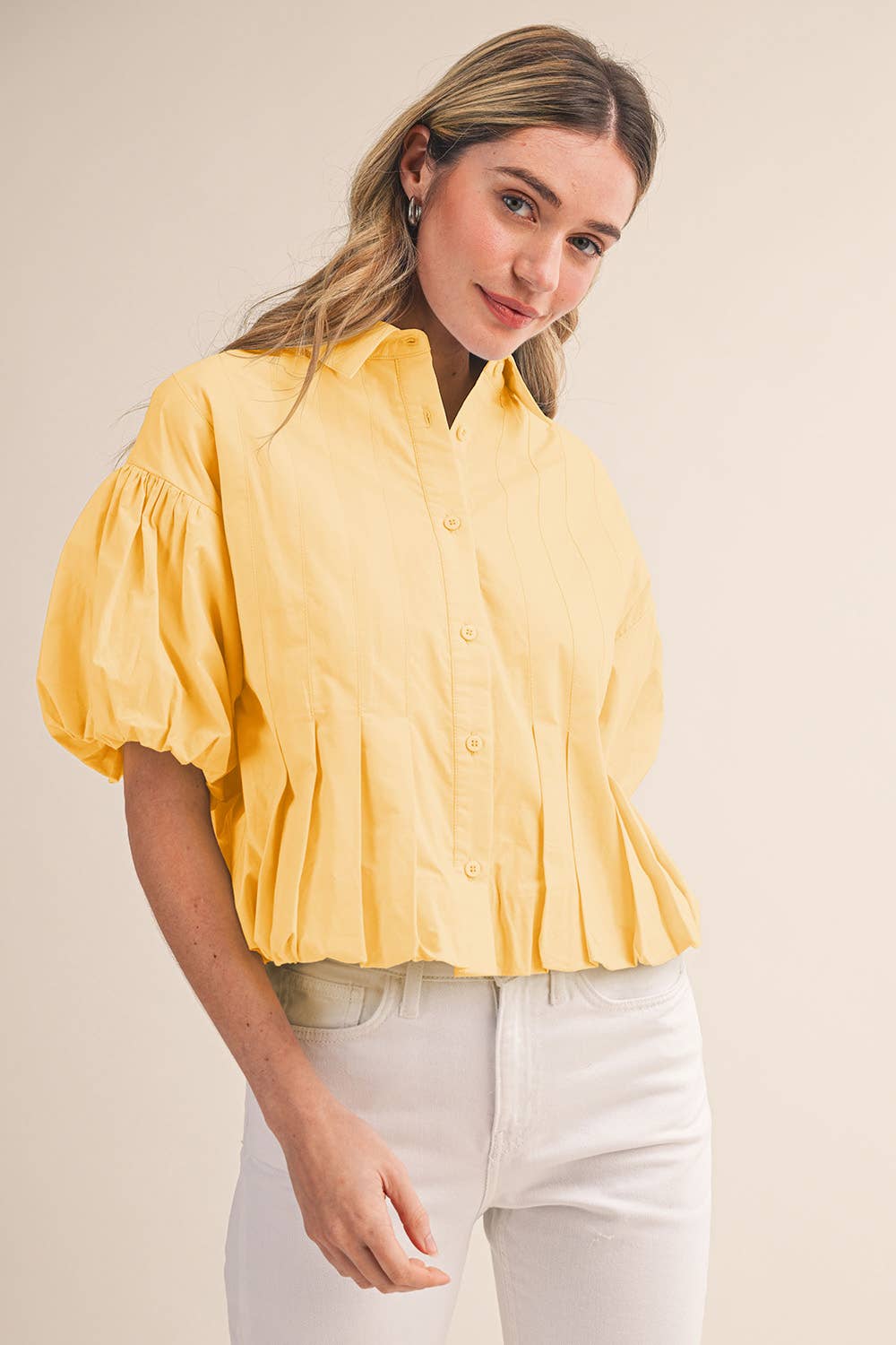 PLEATED BUBBLE HEM BUTTON DOWN TOP MTP4694: BANANA CREAM / S