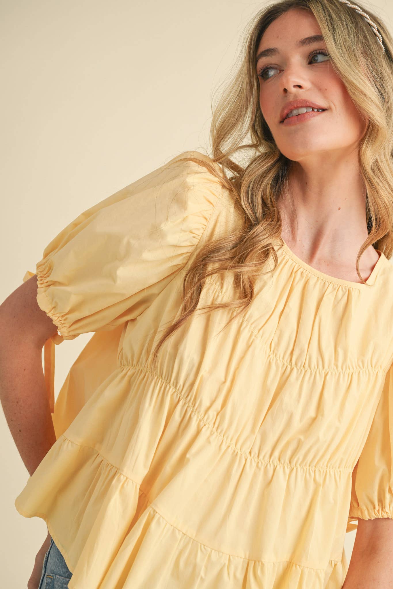TIERED SHIRRING PUFF SLEEVE TOP MTP3081: PEACH FUZZ / S