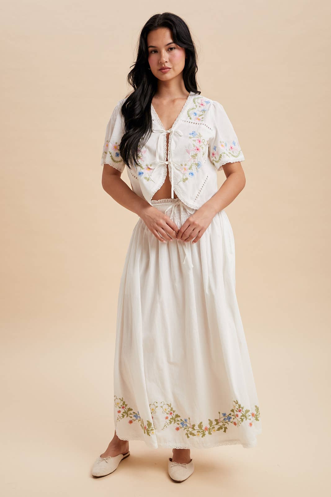 Embroidered spring set