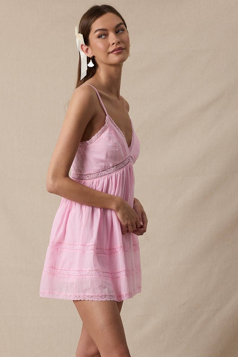 SOFT SOLID COLOR V-NECK LACE TRIM MINI DRESS: BABY PINK / S