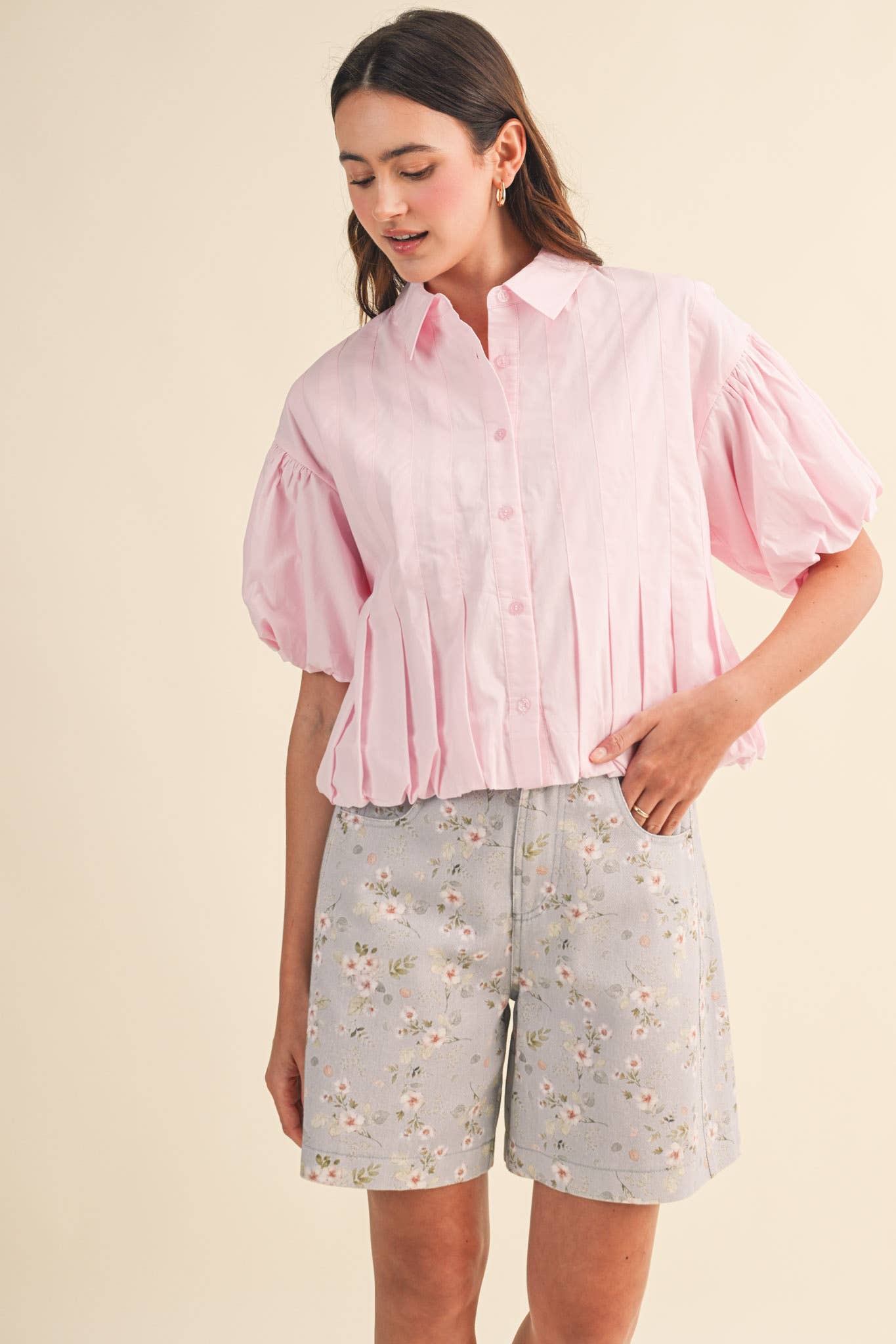 PLEATED BUBBLE HEM BUTTON DOWN TOP MTP4694: BANANA CREAM / S