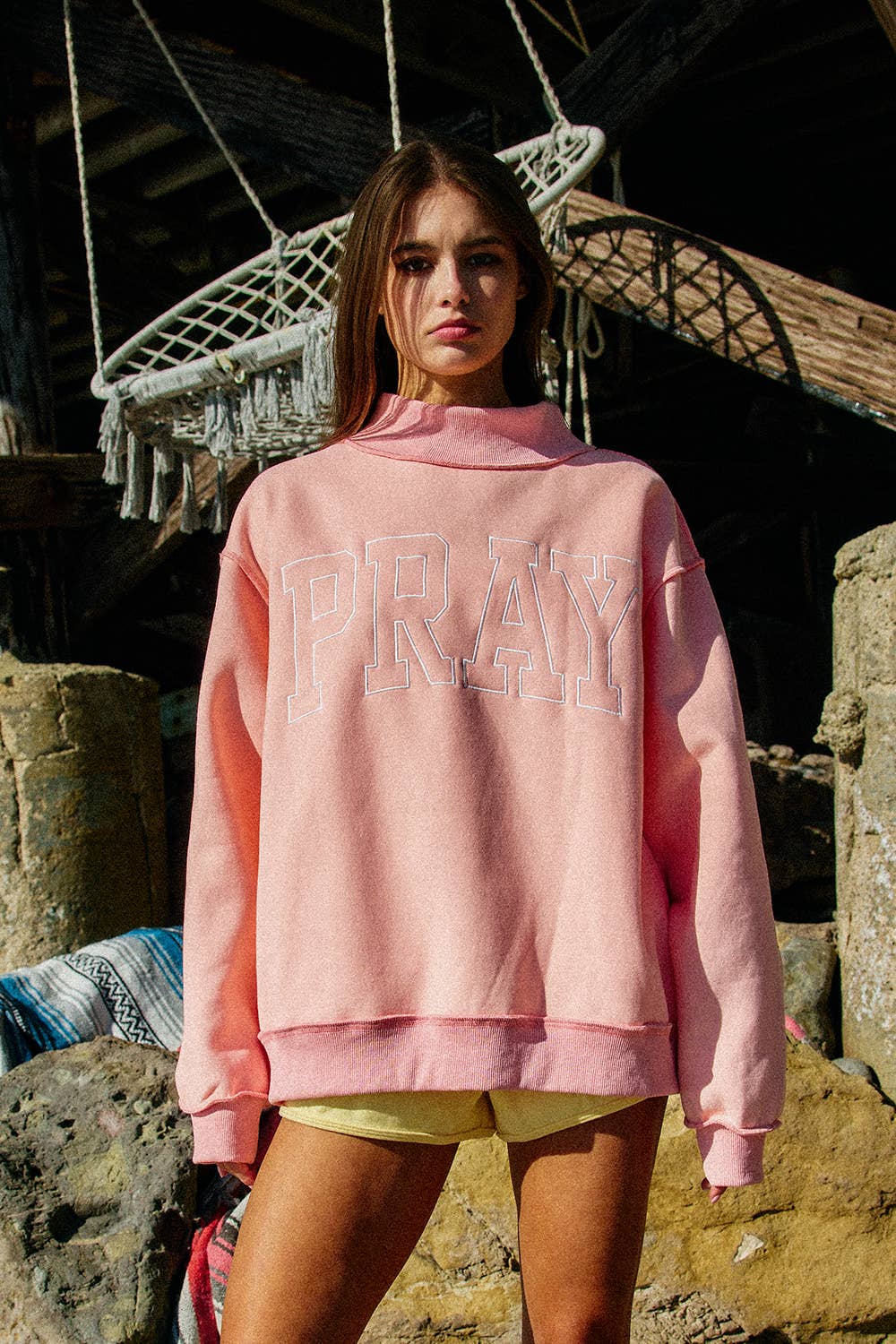 PRAY mockneck