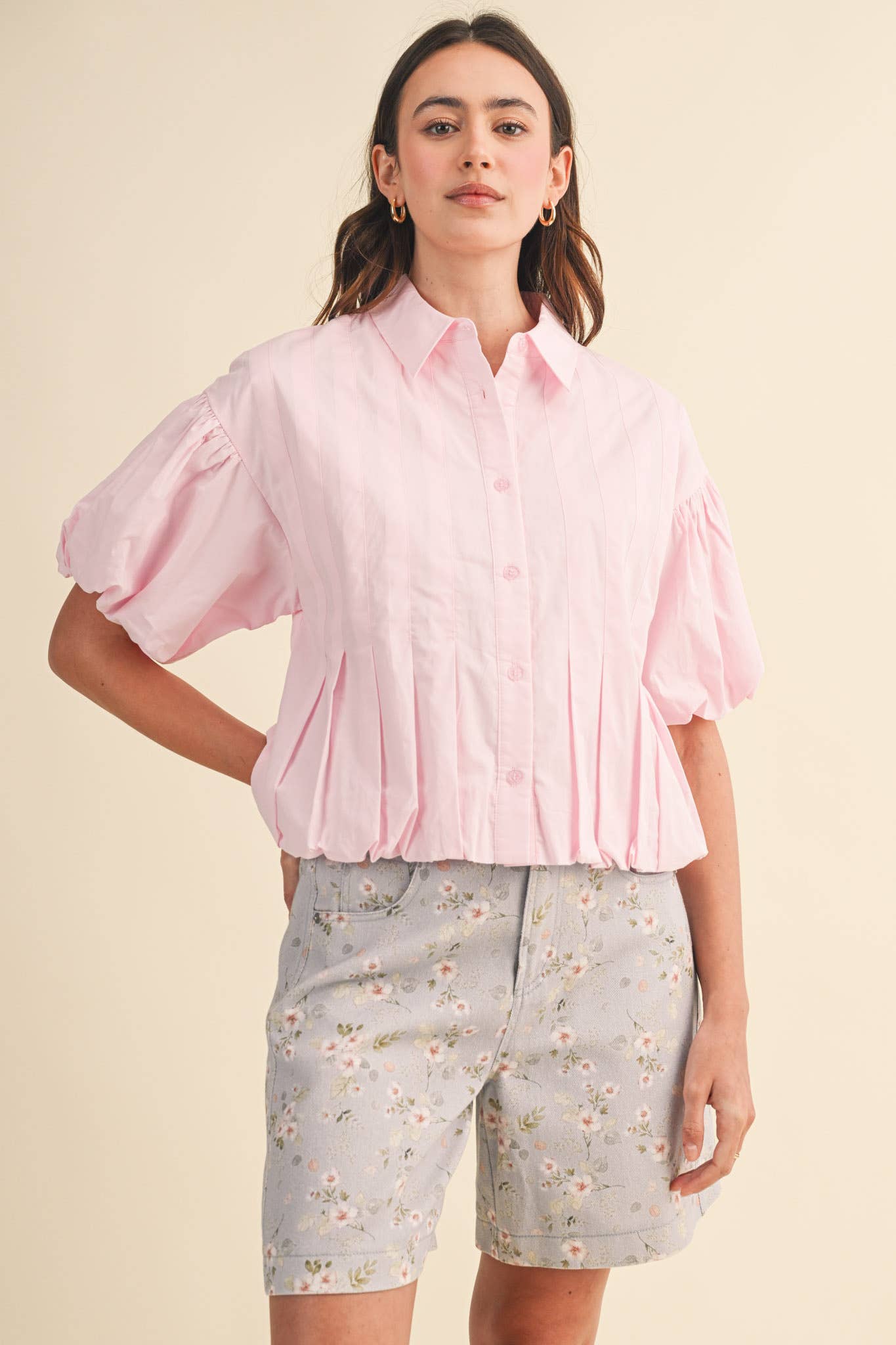 PLEATED BUBBLE HEM BUTTON DOWN TOP MTP4694: BANANA CREAM / S